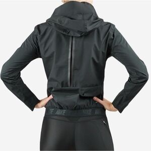 ZONAL AEROSHIELD HOODED JACKET

Excellent condition 🌟🌟🌟🌟🌟